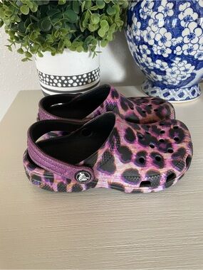 Kids Crocs Purple Leopard Print Glitter Slip on Clogs size 12